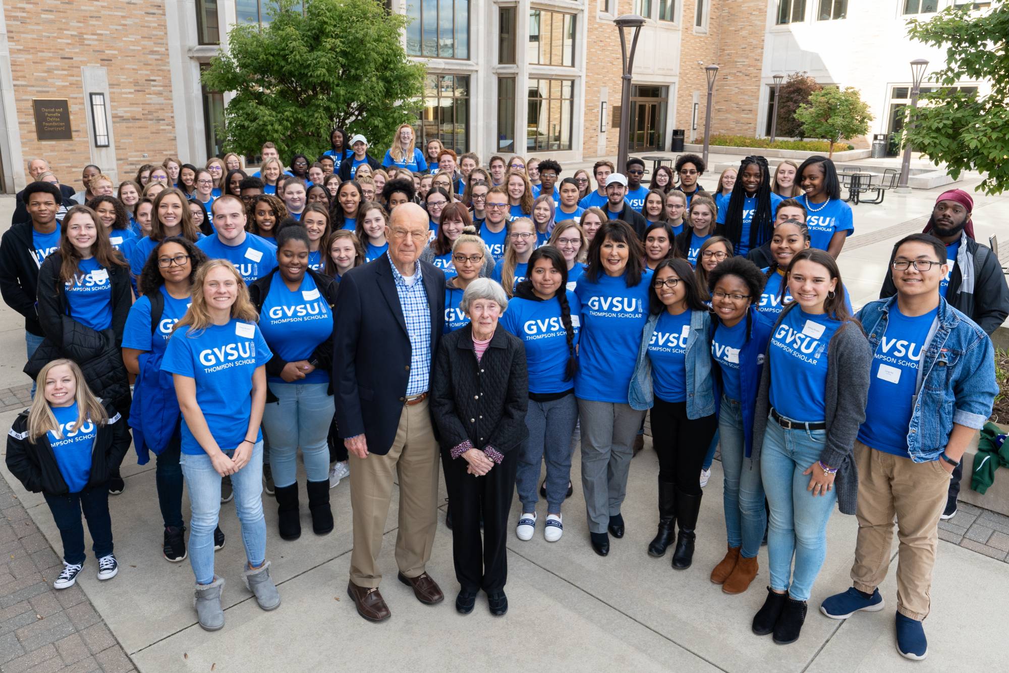 Bob and Ellen Thompson group photo with many Thompson Scholar Recipients